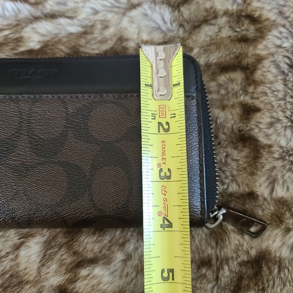Coach Wallet - Picture 12 of 13
